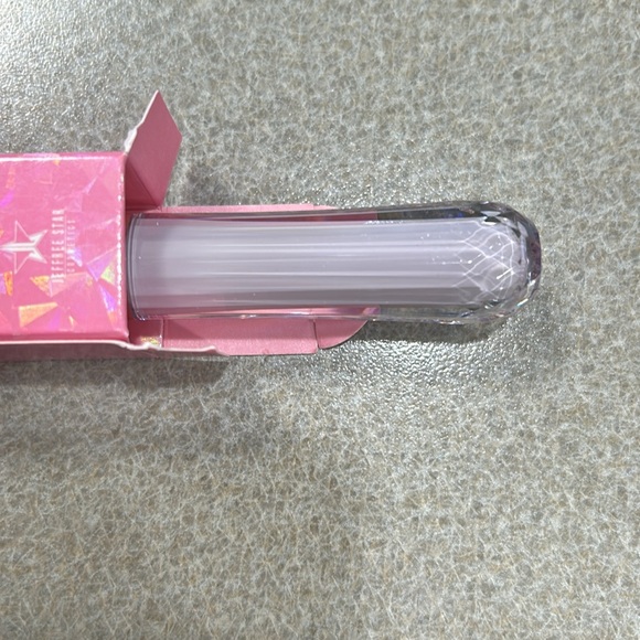 Jeffree Star Lavender Color Corrector Concealer NIB - Picture 3 of 3